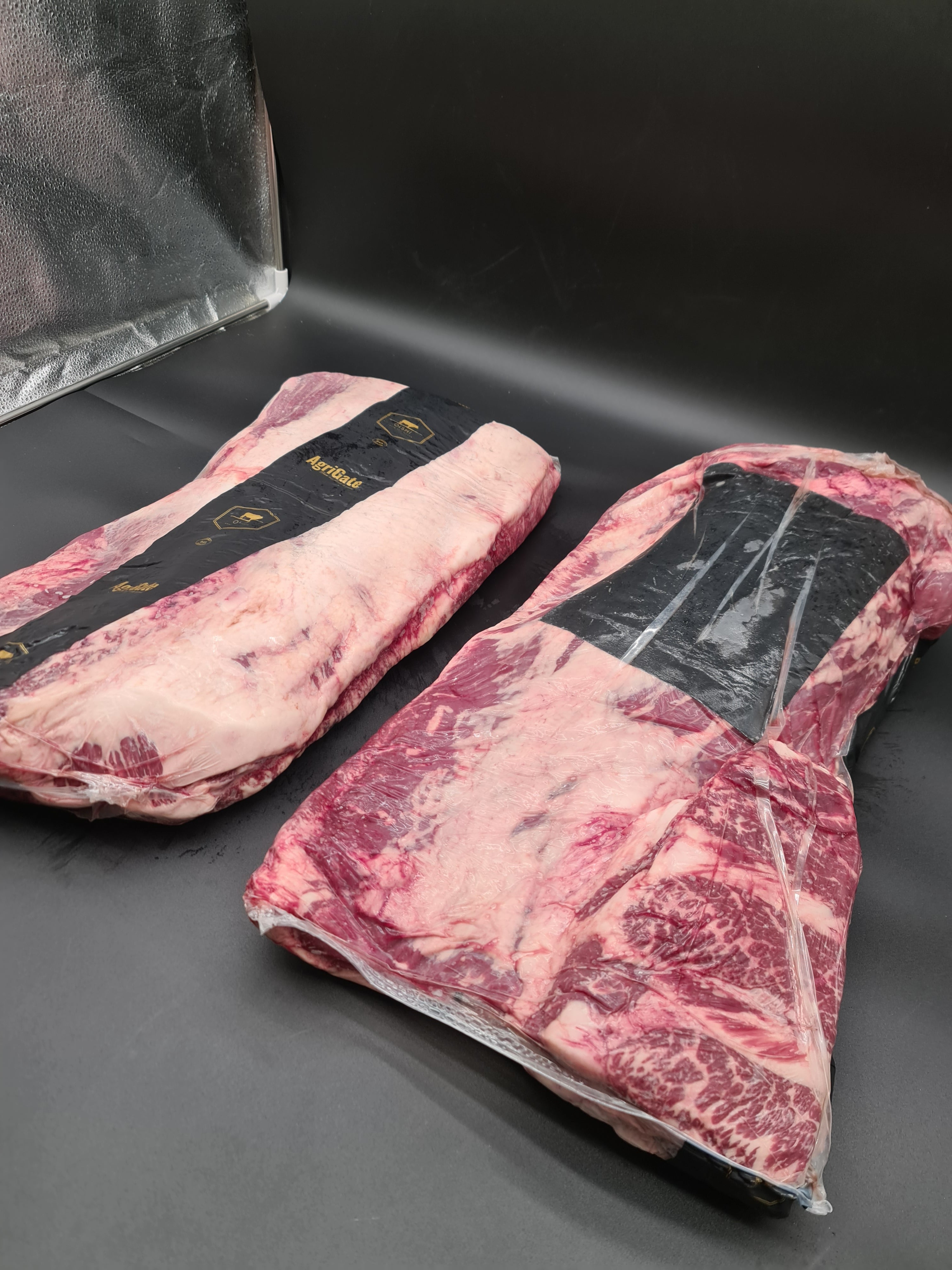 Brisket From *SPECIAL* $24/kg (Was $30/kg) – Grain-Fed Wagyu MB3+ – Oishi Wagyu