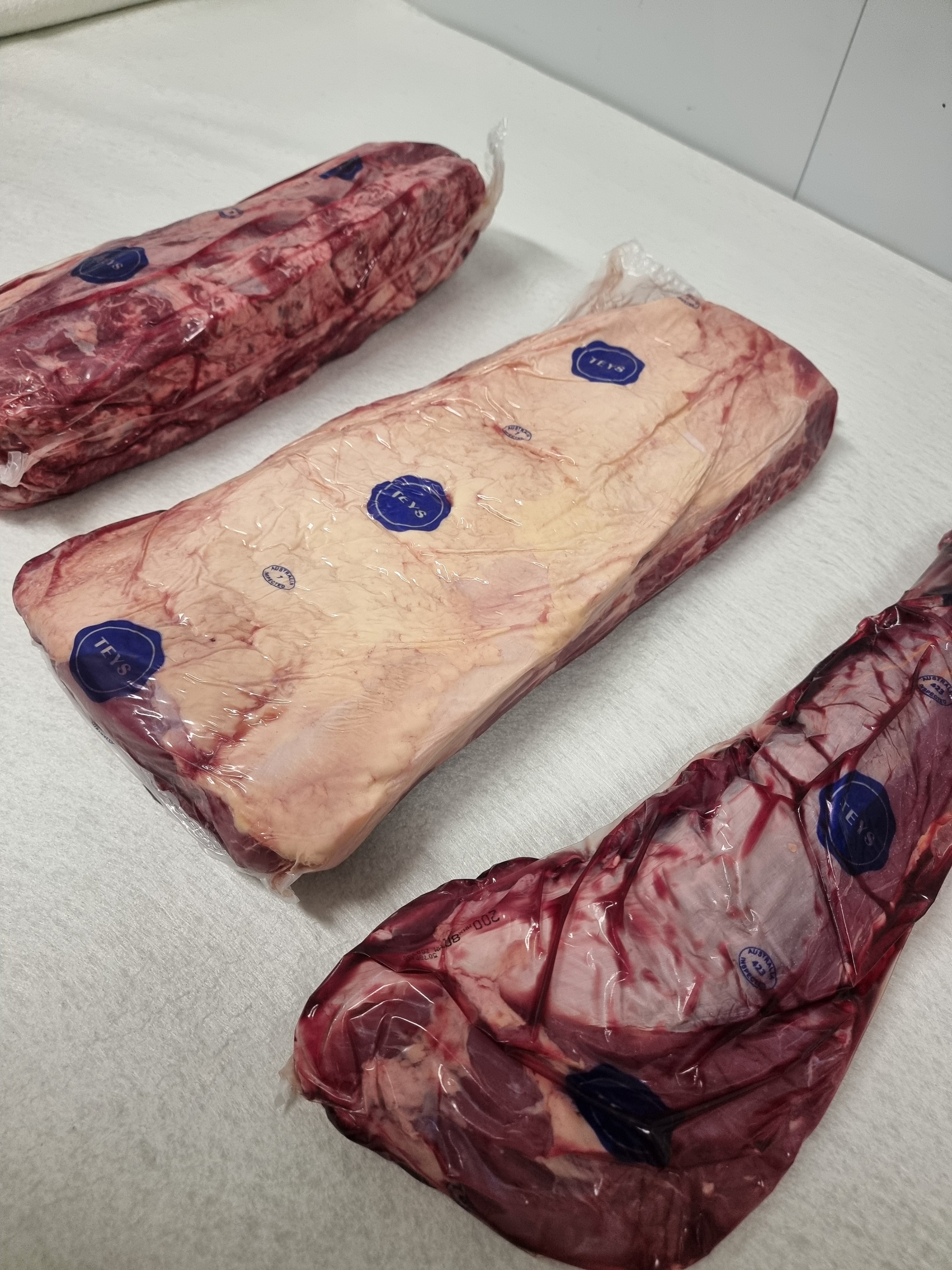 Teys Mixed Steak Box – Scotch Cube Roll, Porterhouse & Eye Fillet (Grass-Fed)