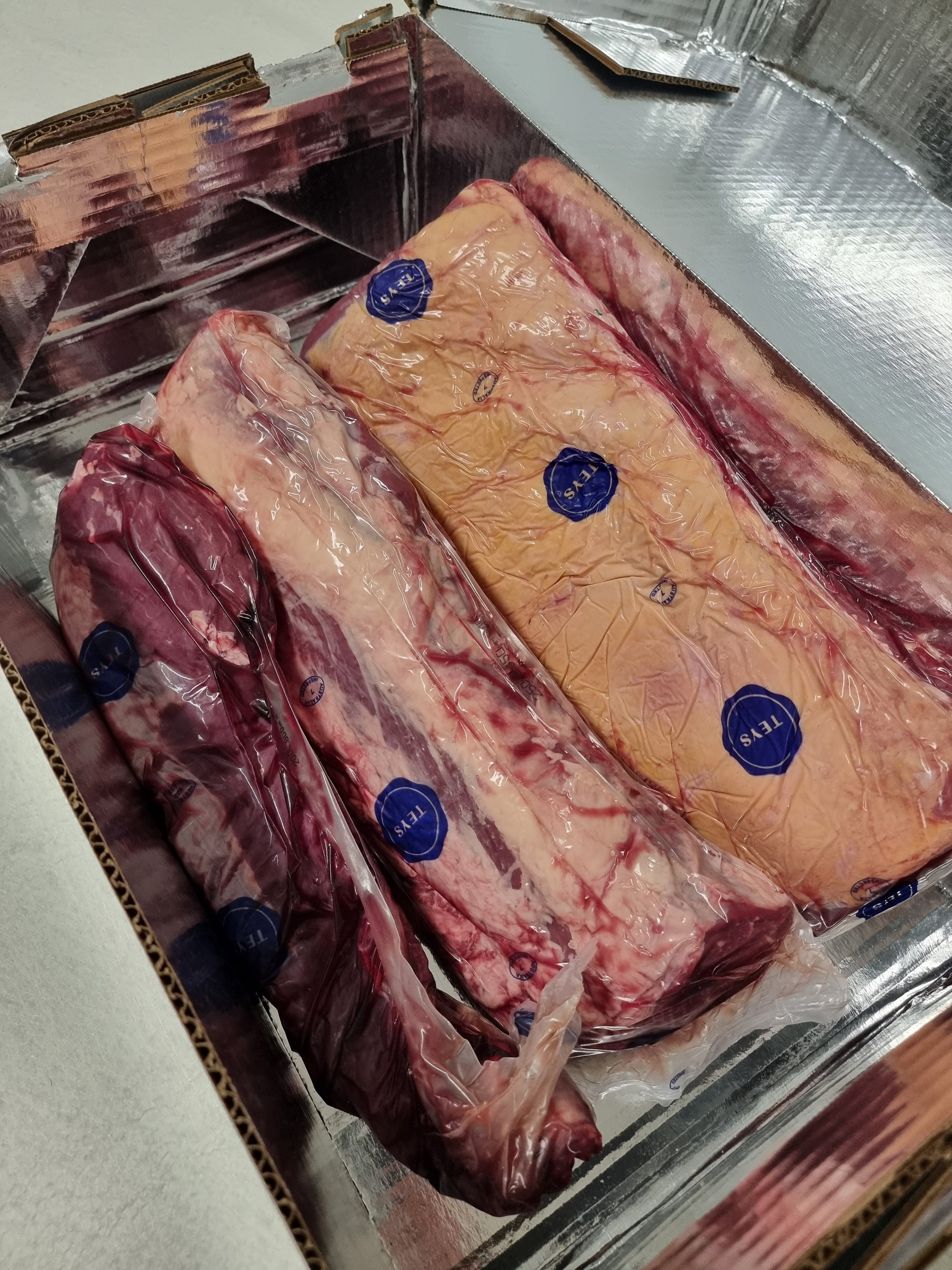 Teys Mixed Steak Box – Scotch Cube Roll, Porterhouse & Eye Fillet (Grass-Fed)