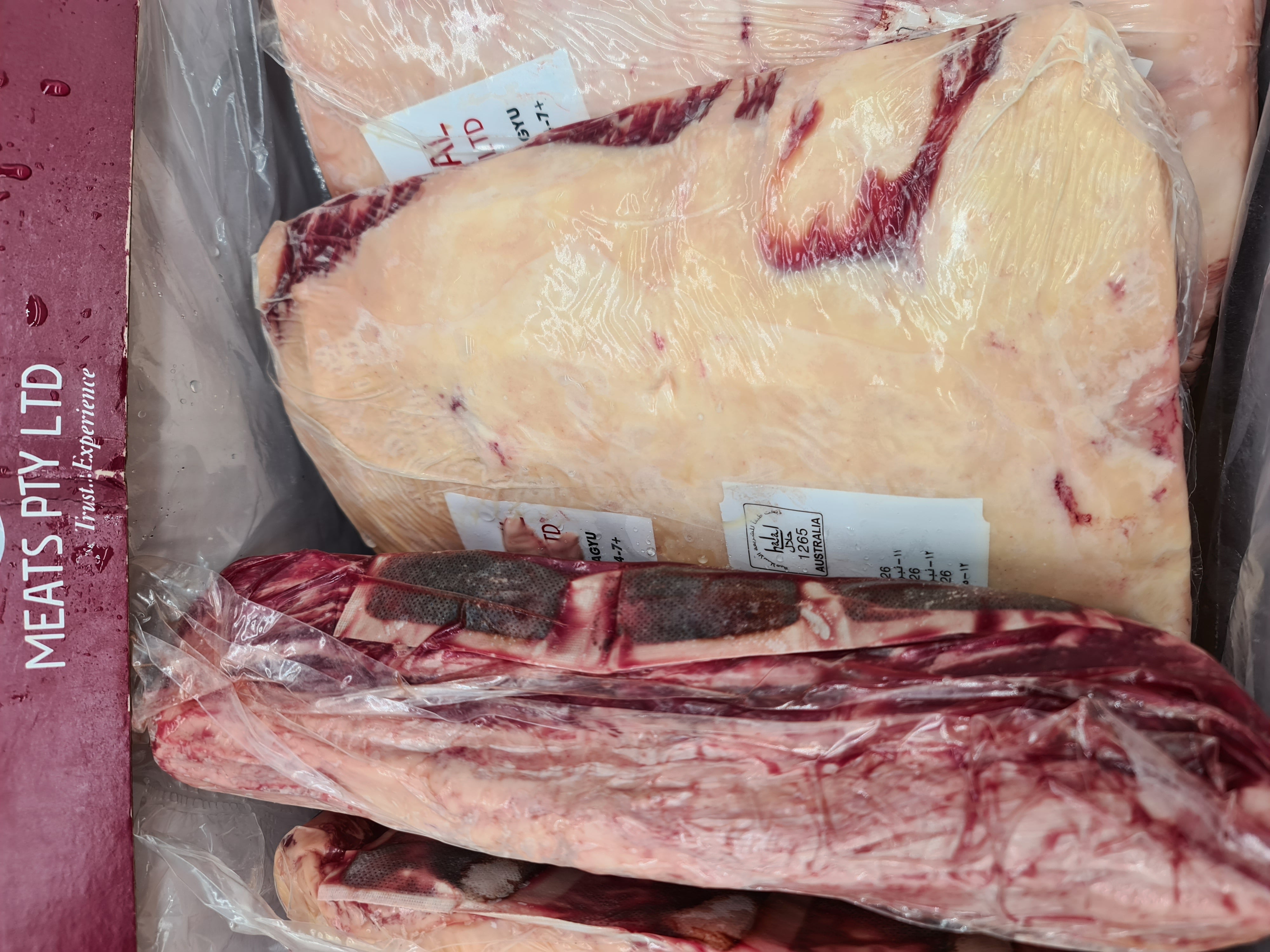 Porterhouse Striploin *SPECIAL* $99/kg (Was $120/kg) - Grain-fed Full-blood Wagyu - Global Meats
